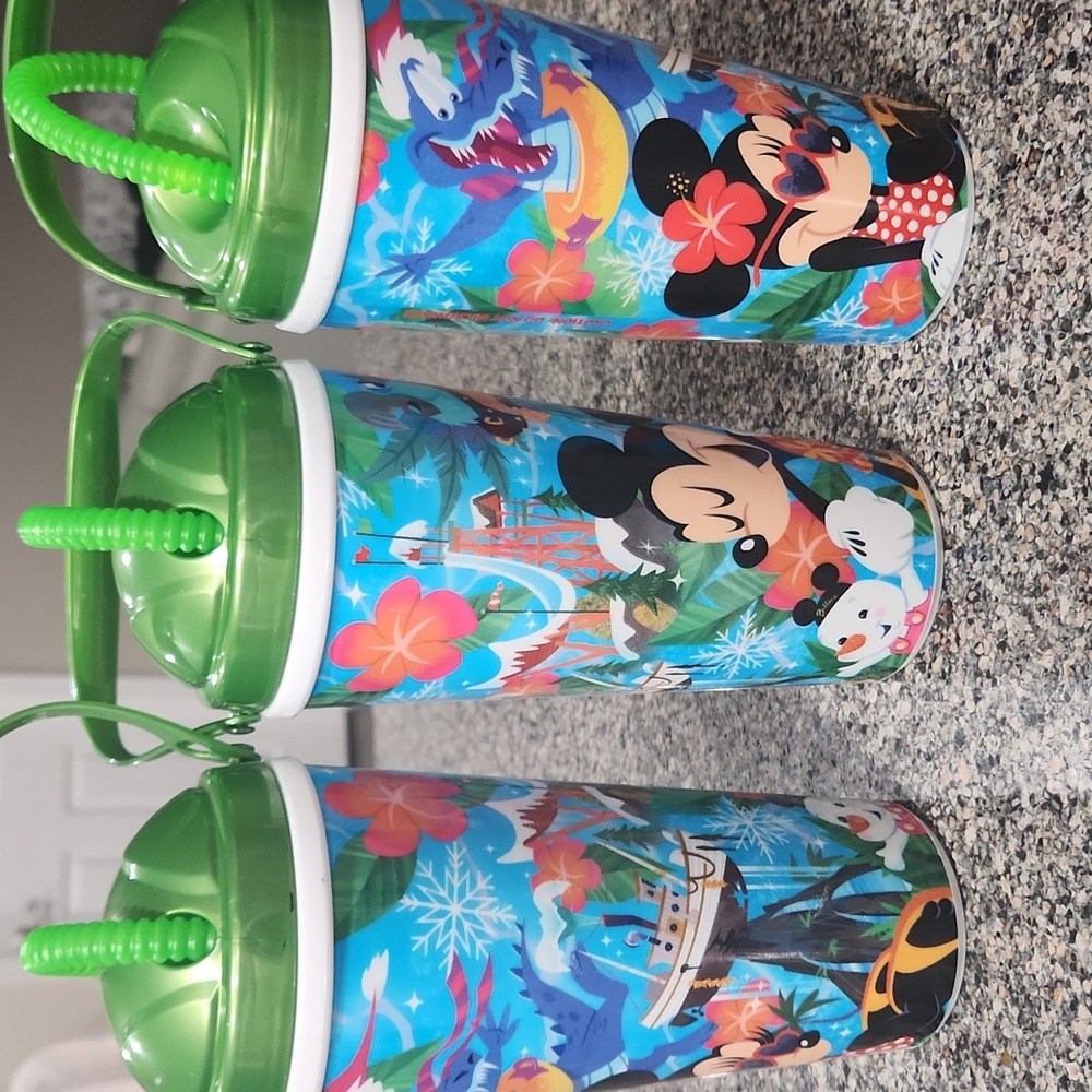 Disney set of 3 souvenir cups - Picture 1 of 7